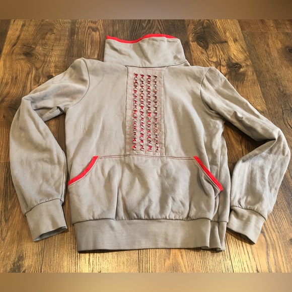 EUC cowl neck kangaroo pocket cozy sweatshirt small medium embroidery - Picture 1 of 6